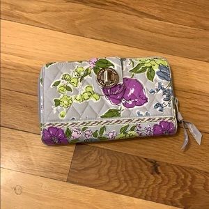 EUC Vera Bradley turn lock wallet